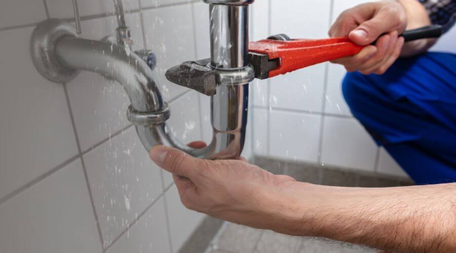 Expert burst pipe repair services in Weimar, TX